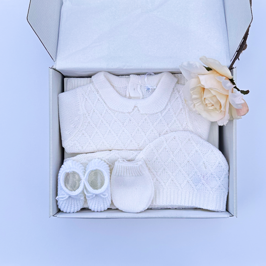 5 Piece Collar Knitted Baby Gift Set