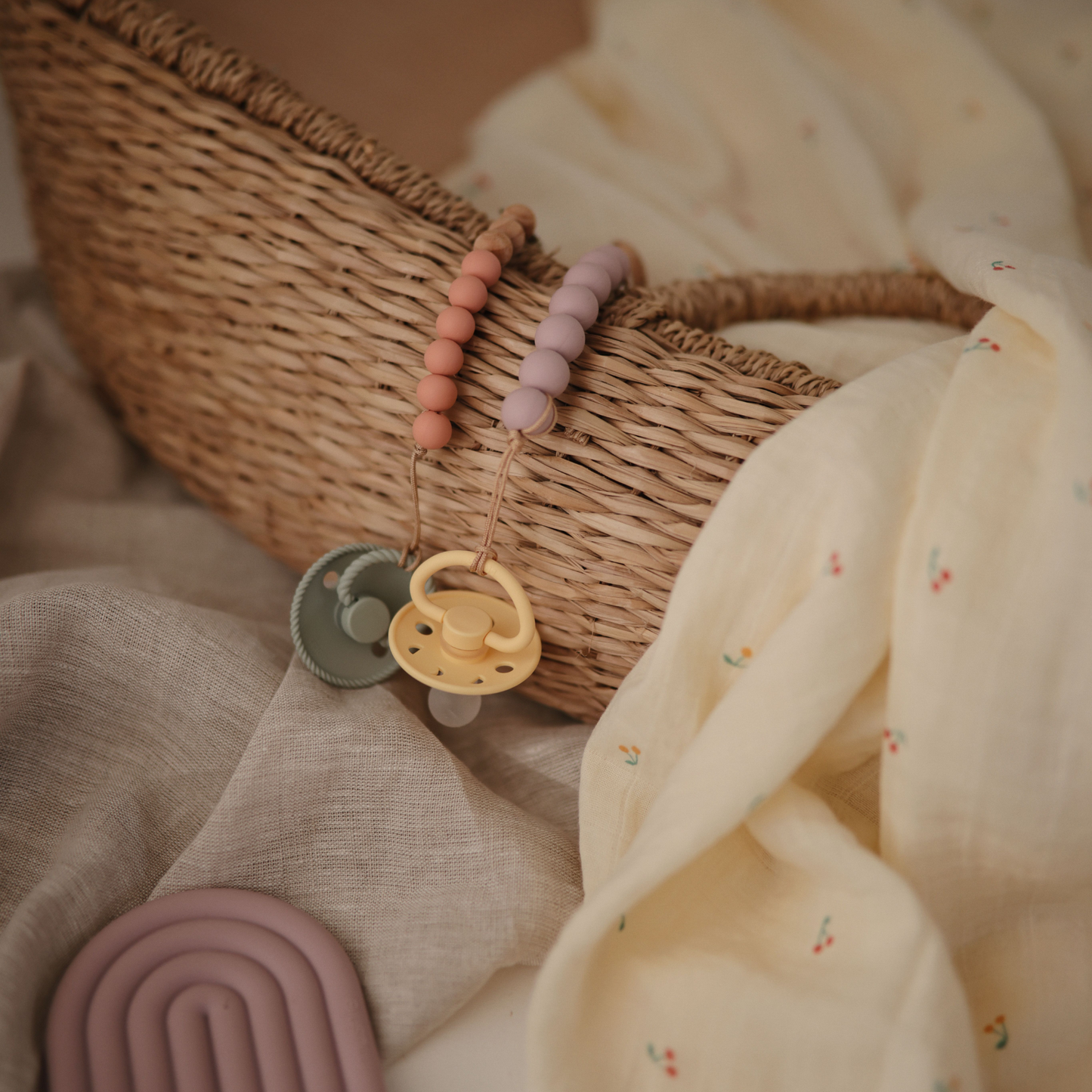 Mushie Silicone Pacifier Clip Halo
